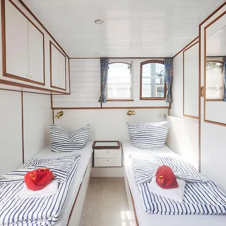 Bådhotel Boats & Yachts At Zehdenick Marina By Kuhnle-tours *